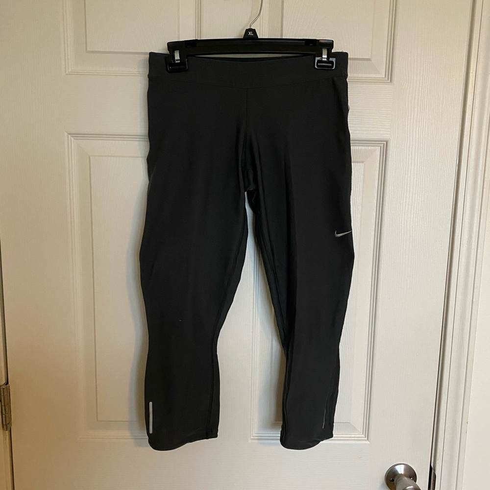 Nike capri leggings
